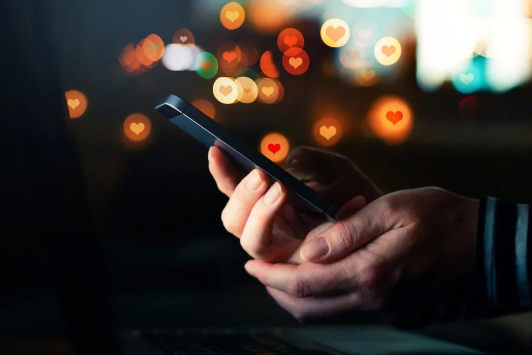 回国用Tinder，海外用探探