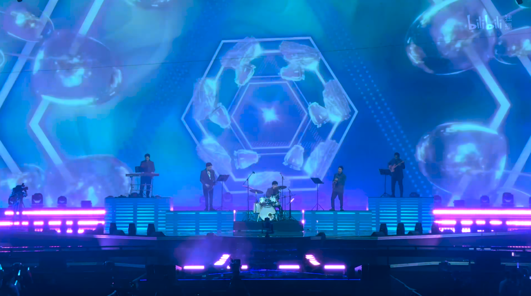 米哈游、鹰角、腾讯正悄悄卷这个全新赛道