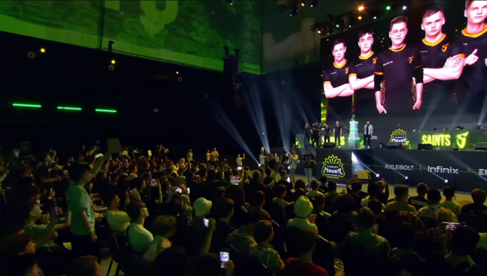 对标CSGO复刻硬核枪战体验 这款手游六年后再度屠榜30国