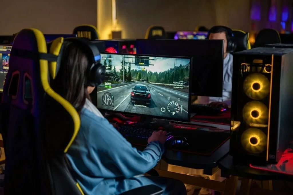 沙特王子费萨尔：2030年建立250家游戏公司，举办全球最大的电竞赛事