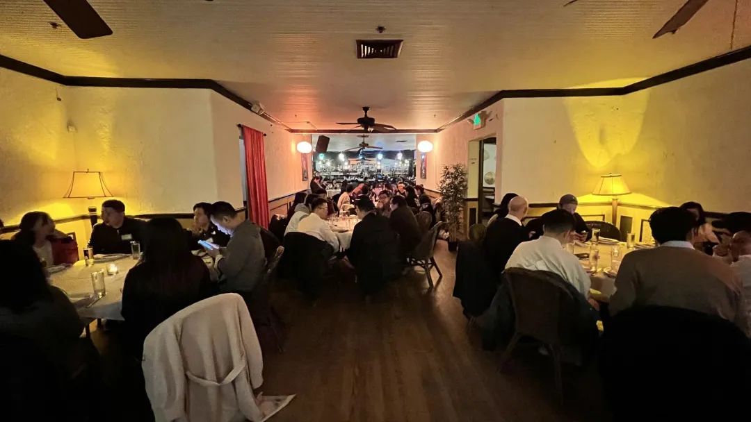 比版号停了更久，游戏行业的复苏从这个细节开始