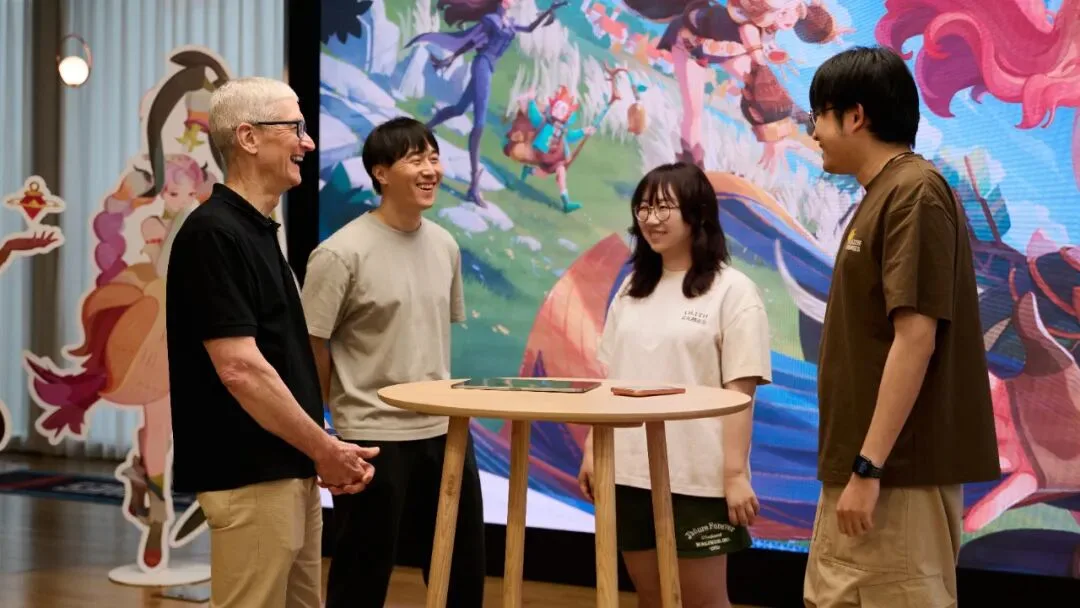 库克闪现莉莉丝，对话王信文：这件事太被低估了