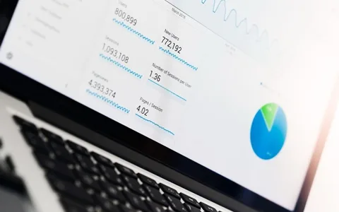 跨平台聚合SaaS：一键管理10+社媒账号 | 企业社交媒体矩阵高效运营指南