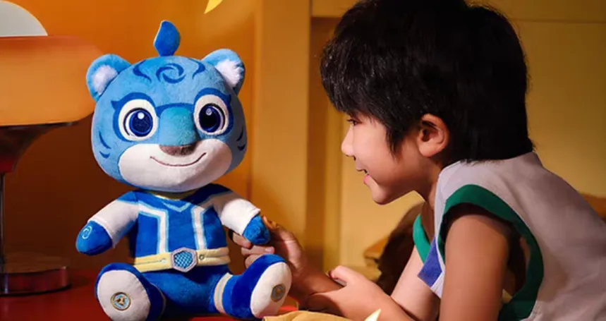 日均交互100次，儿童主动对话1小时，这款AI学伴玩具凭什么冲进行业前三？